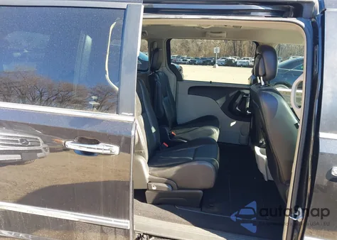 2013 Chrysler Town & Country Touring-L z USA, uszkodzony, nr VIN 2C4RC1CG7DR645396